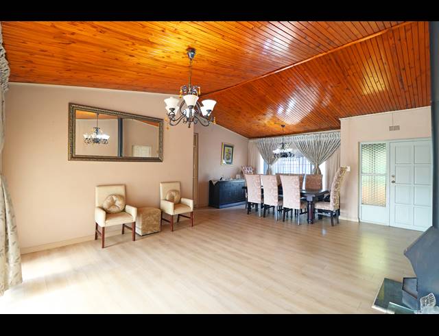 3 BEDROOM HOUSE FOR SALE IN KEW